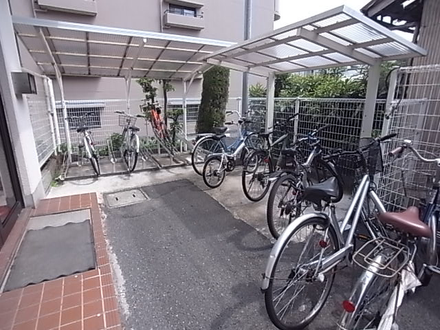アイリスハイツの駐車場
