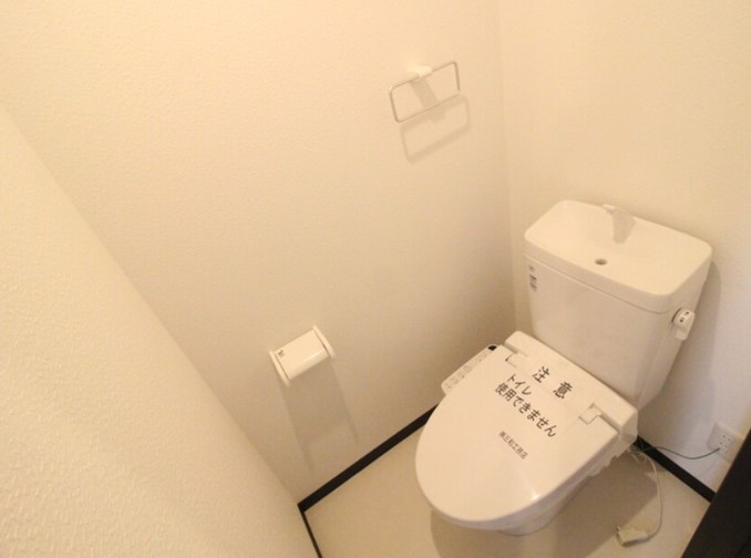 グランパシフィック松虫通のトイレ|内装は同建物のイメージです。