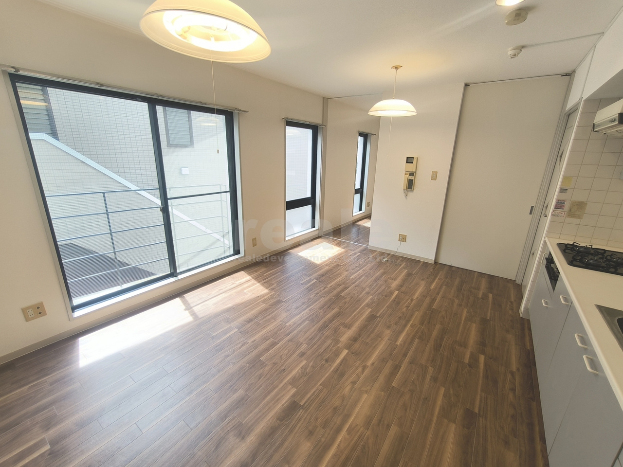 三鷹市新川６丁目の賃貸マンションの居間・リビング