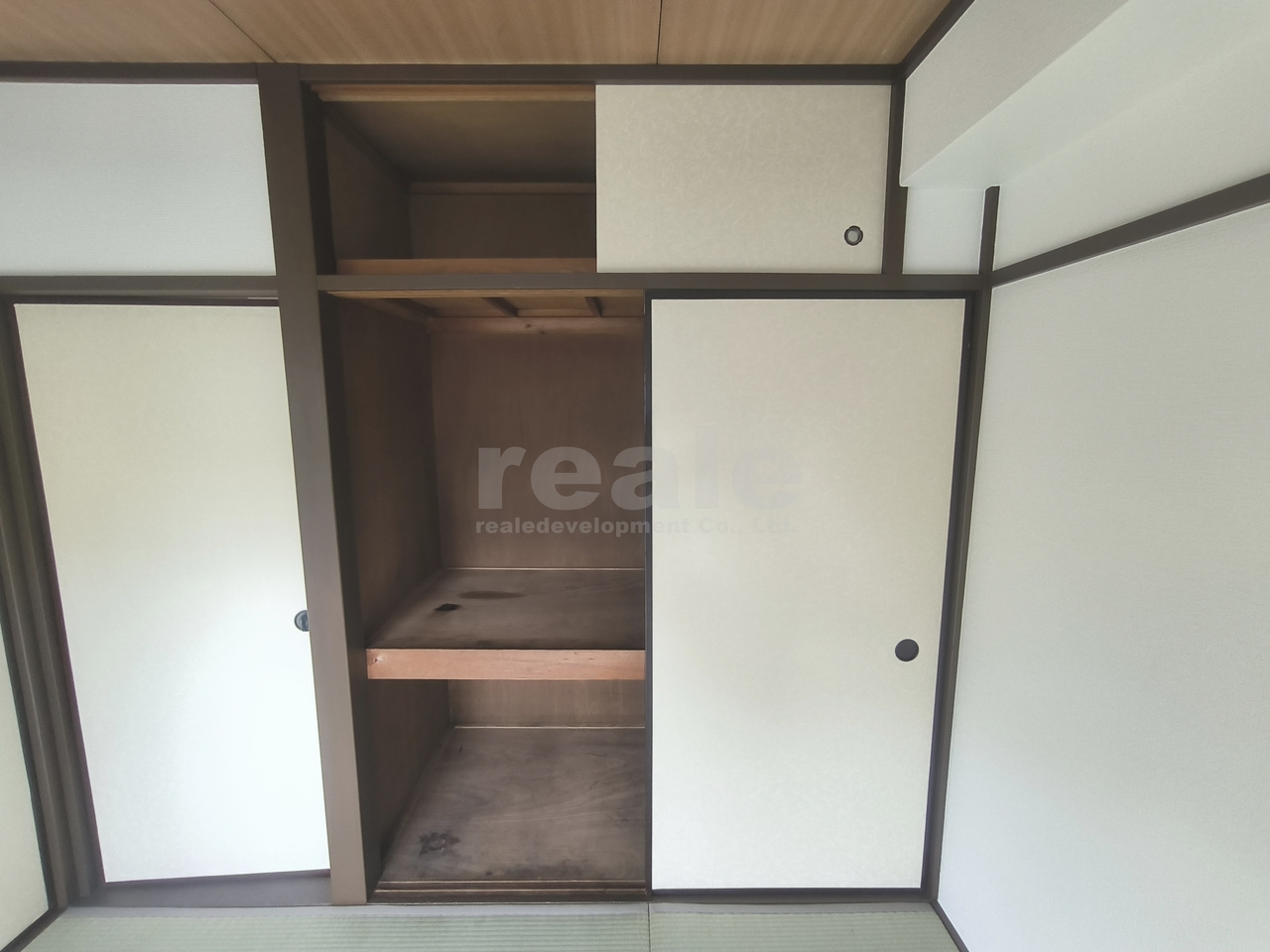 三鷹市牟礼４丁目の賃貸マンションの収納