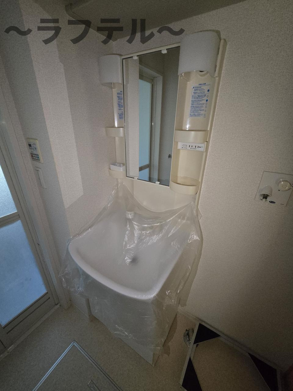 ハーヴェスト中央B棟の洗面所