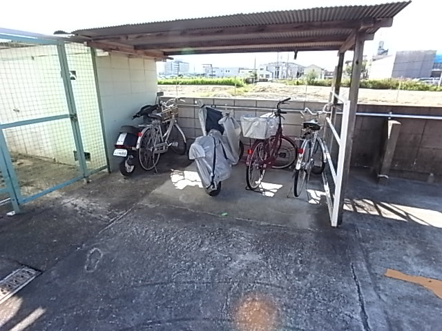 新町ハイツのエントランス