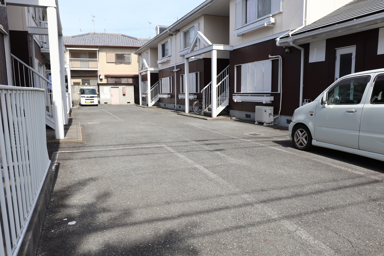 フレグランスＵ　Ｂ棟の駐車場