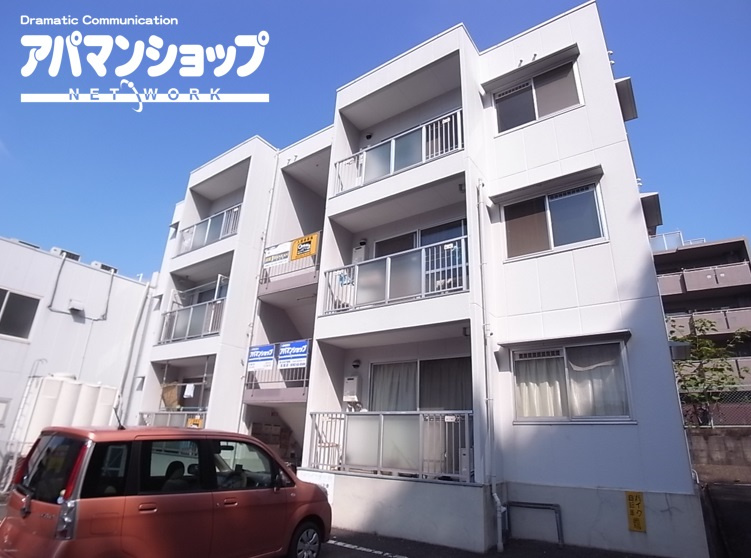 ハイライフ東生駒の外観