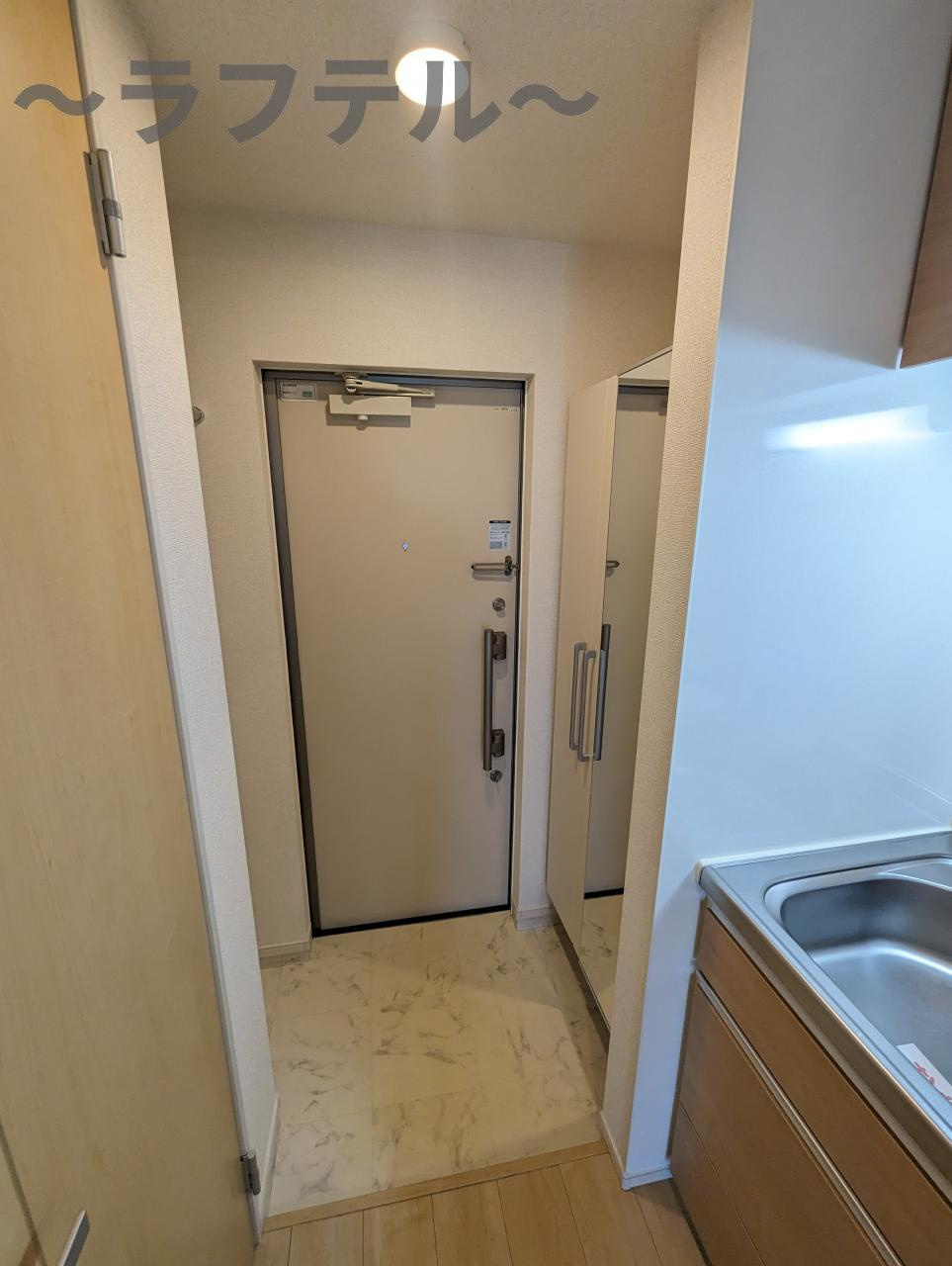 ジェルメ所沢の玄関|別部屋イメージ写真