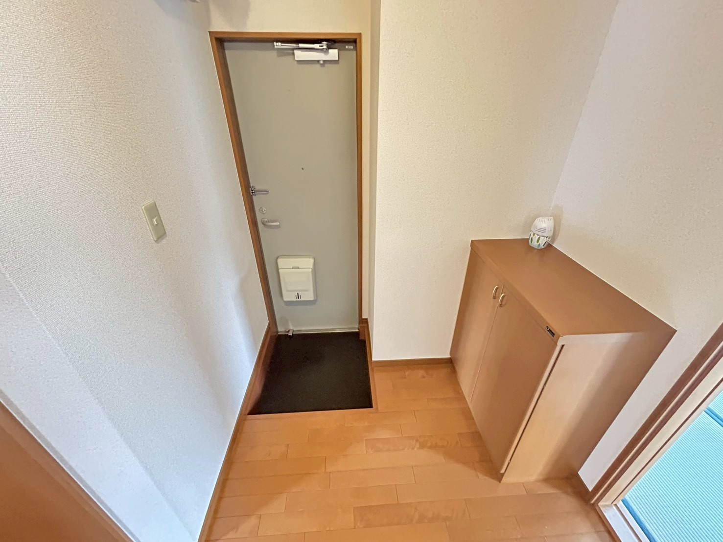 サテライト　ミーホＡ棟の玄関