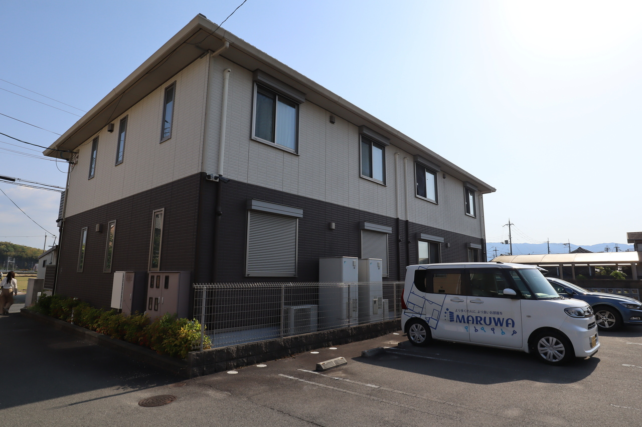 ロイヤルガーデン四条の外観