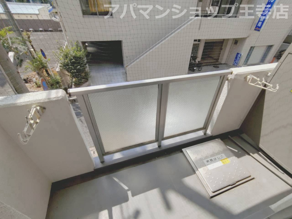 亀井弐号館のバルコニー