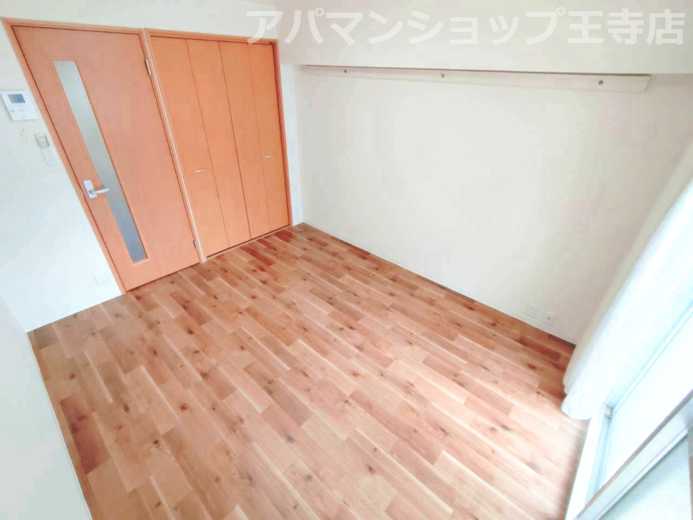 亀井弐号館の居間・リビング