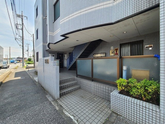 メゾングレーのエントランス|★建物エントランスの画像です★