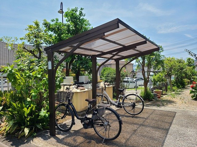メゾングレーのその他共用部分|★敷地内に自転車駐輪場を完備しています★
