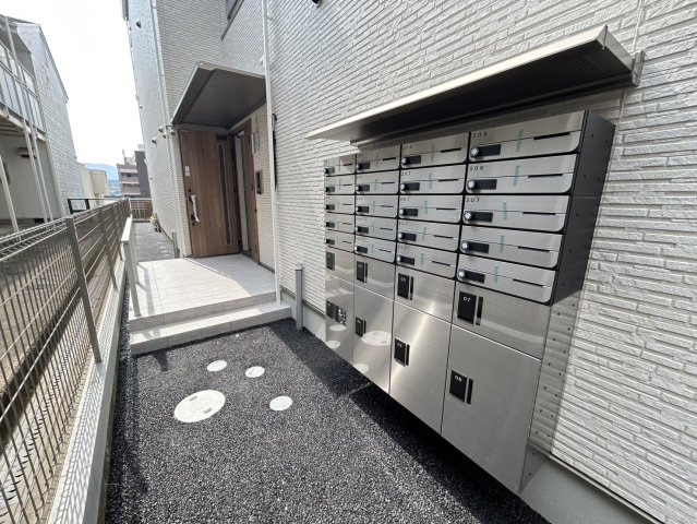 GRM富雄元町のエントランス