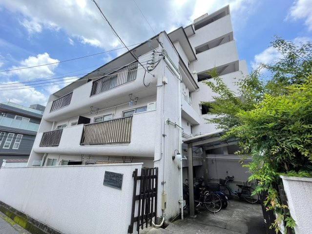 河本マンションの外観
