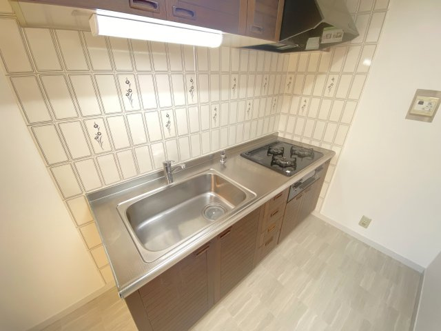 フォレストマンション武蔵浦和のキッチン|別号室の参考写真です。