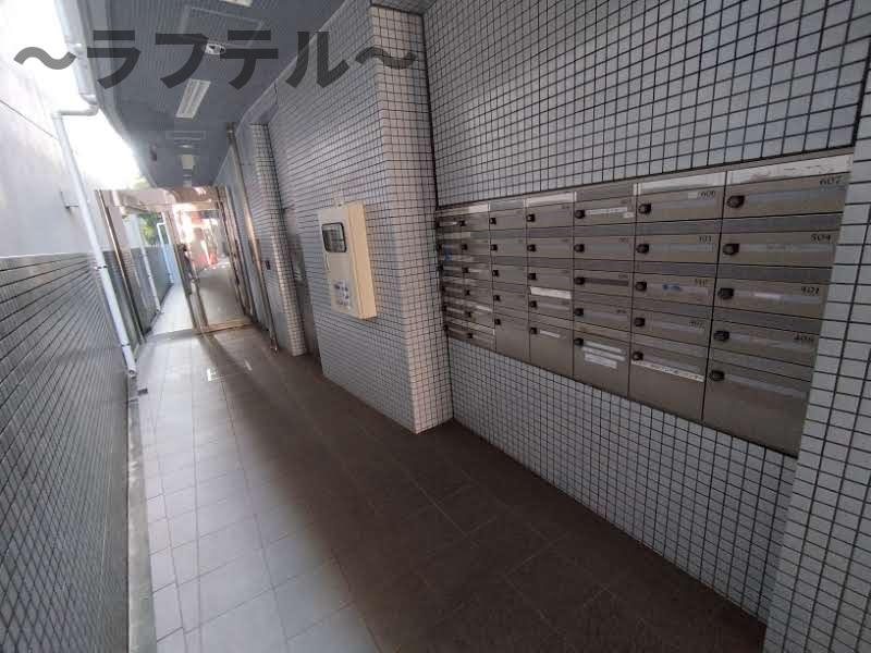 プロぺ所沢ビルⅡのエントランス
