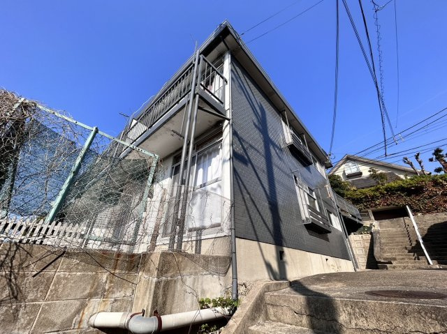 学園前ハイツの駐車場