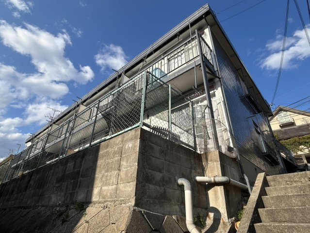 学園前ハイツのエントランス