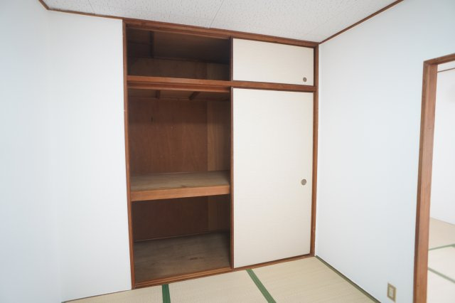 学園前ハイツの収納