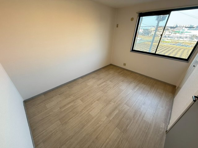 ハイツげんの洋室
