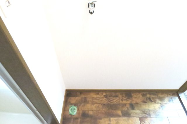 川口市南鳩ヶ谷２丁目の賃貸マンションの洗面所
