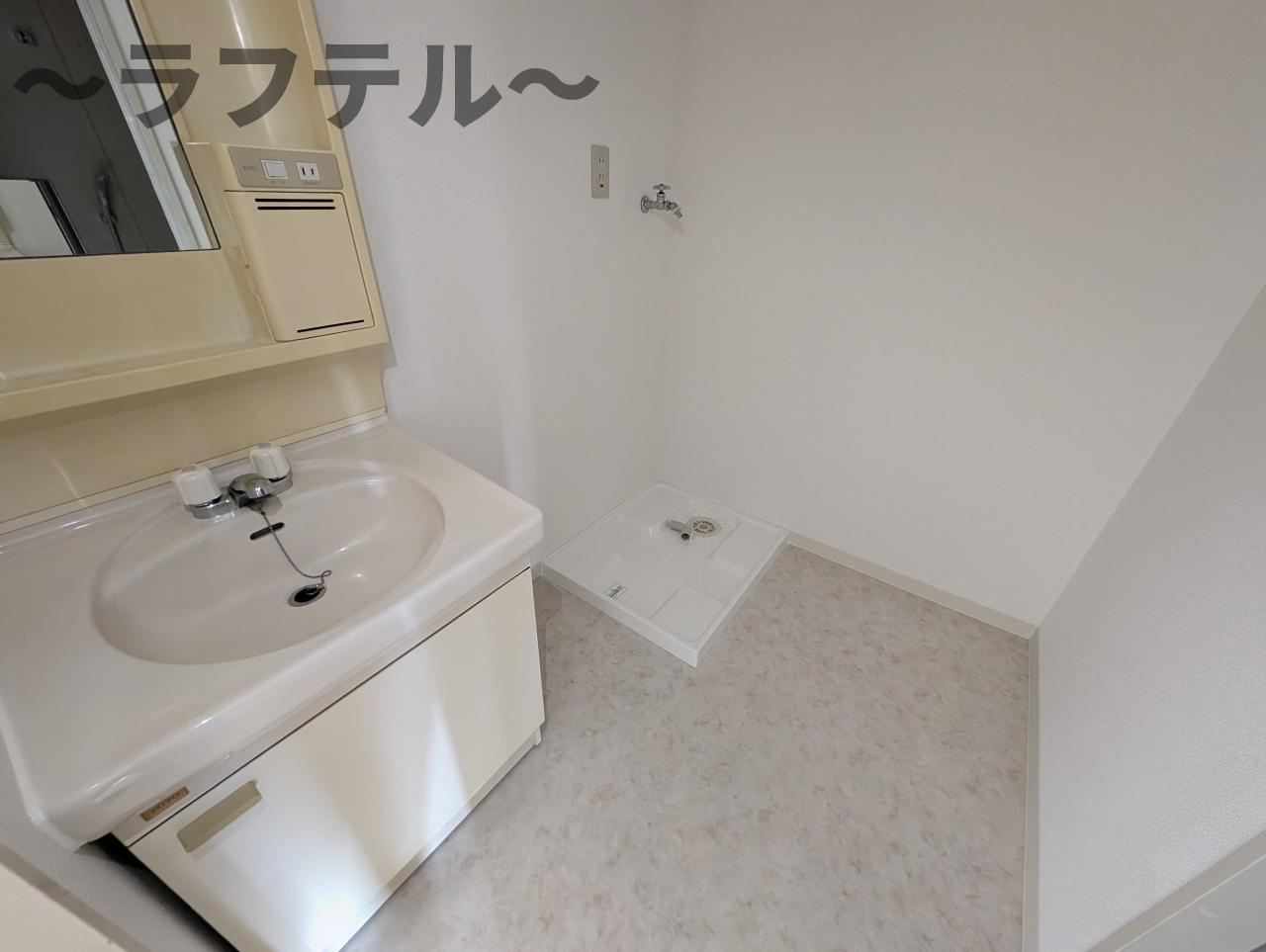 入間市駅前第二ビルの独立洗面台|別部屋イメージ写真