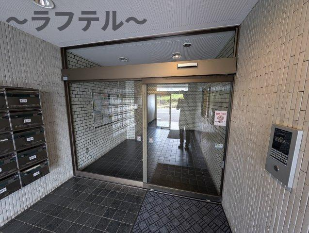入間市駅前第二ビルのエントランス