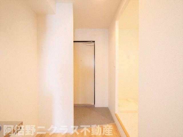 RB桑津の玄関|内装は別部屋の参考写真です。