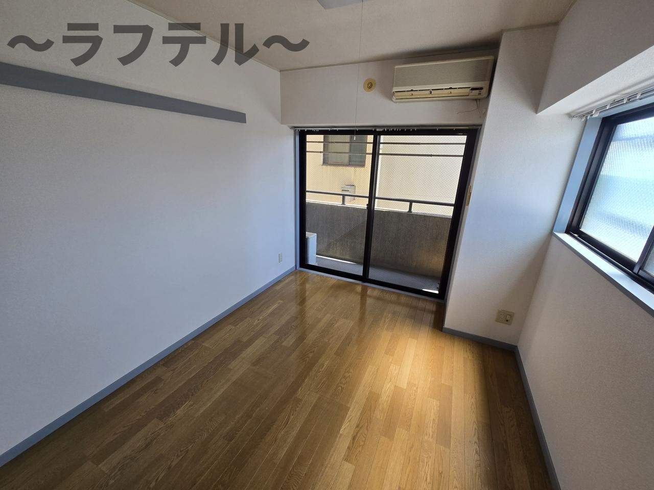 松本マンションの居間・リビング