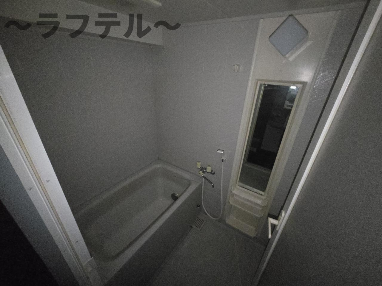 松本マンションの浴室
