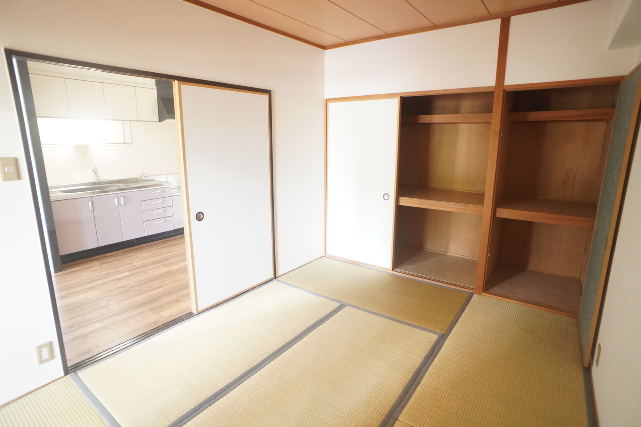 タワーアラモードの和室