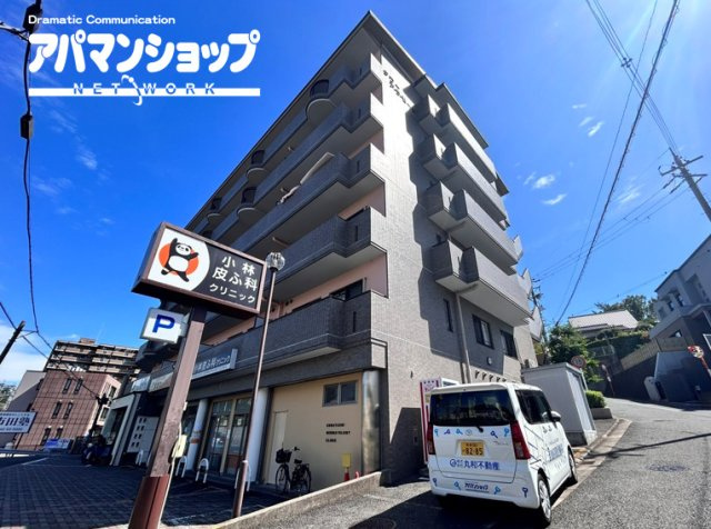 タワーアラモードの外観