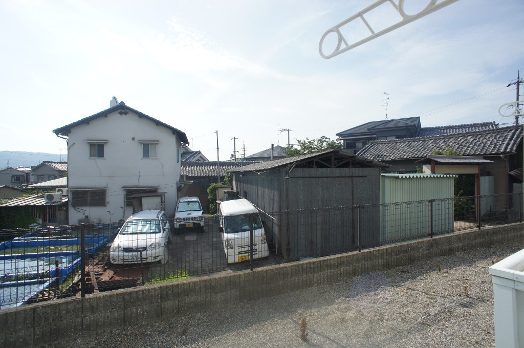 レオパレスＷＩＬＬ南郡山のバルコニー