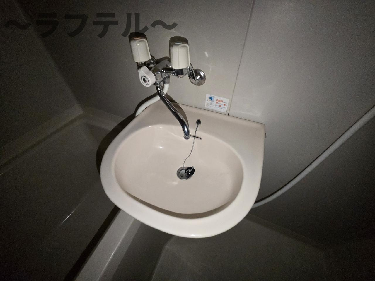 所沢市寿町のアパートの洗面所