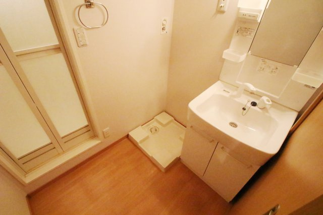 サンハイムテスタⅡの独立洗面台|※別号室の参考写真です。