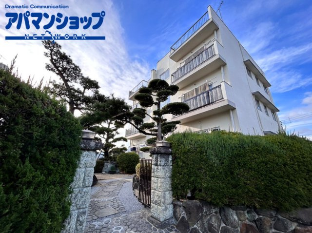 ニュー松葉マンションの外観
