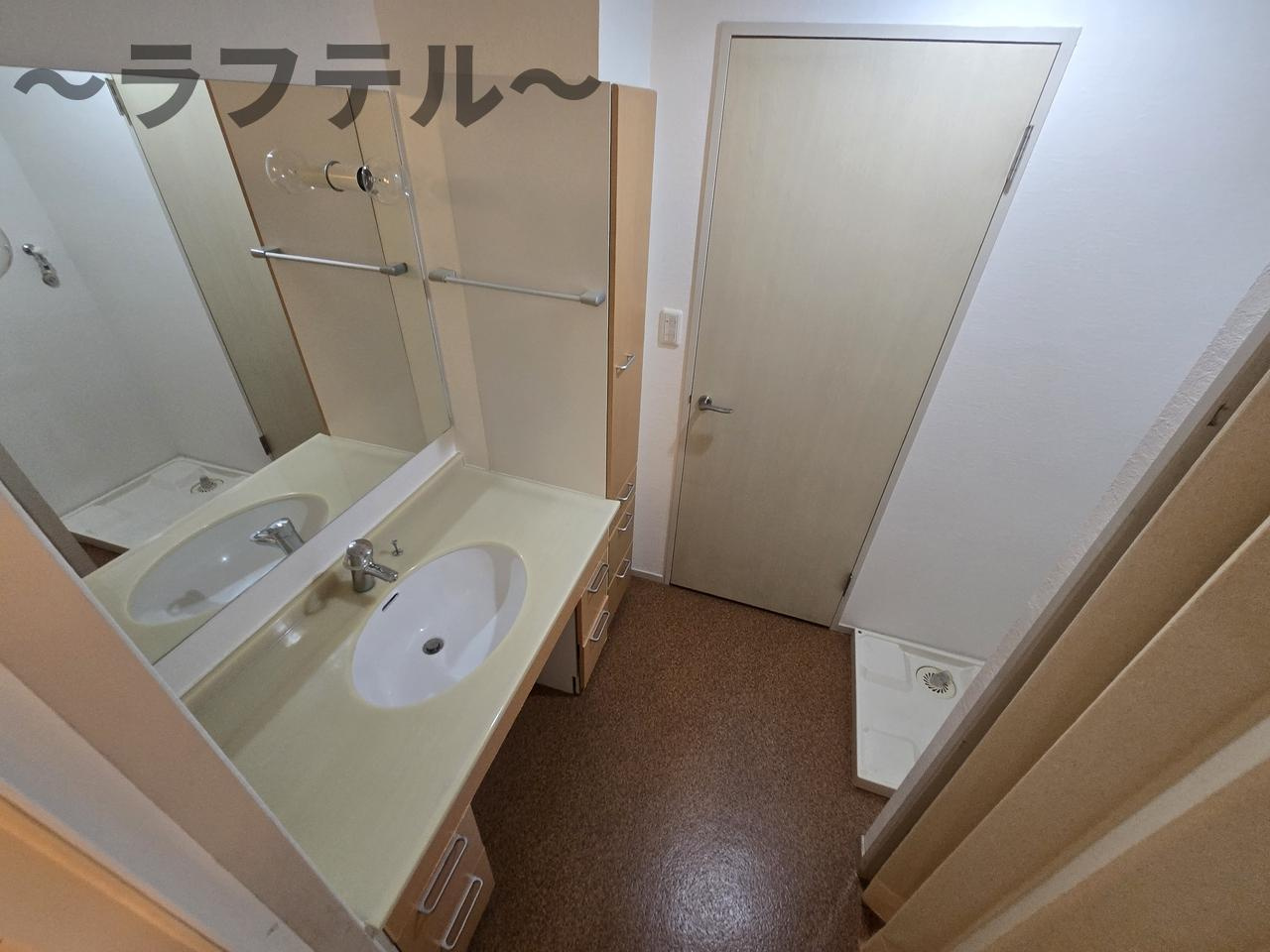 ヴィルセゾン小手指A棟の洗面所