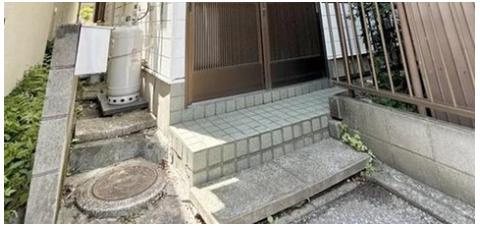 鳩ケ谷本町T邸のエントランス