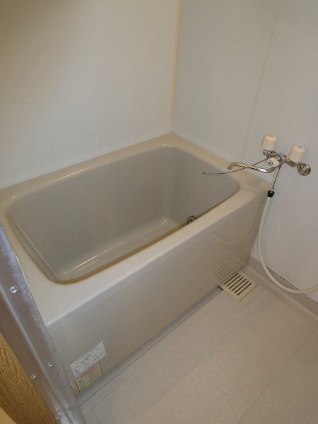 三鷹市新川６丁目の賃貸マンションの浴室