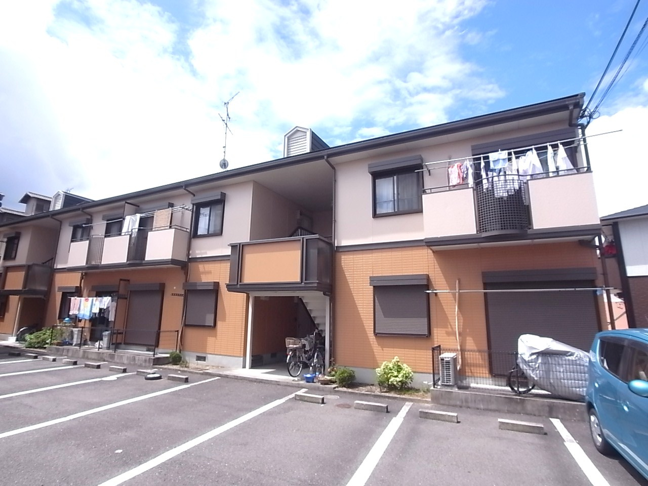 デサロージュ学園前Ｂのエントランス