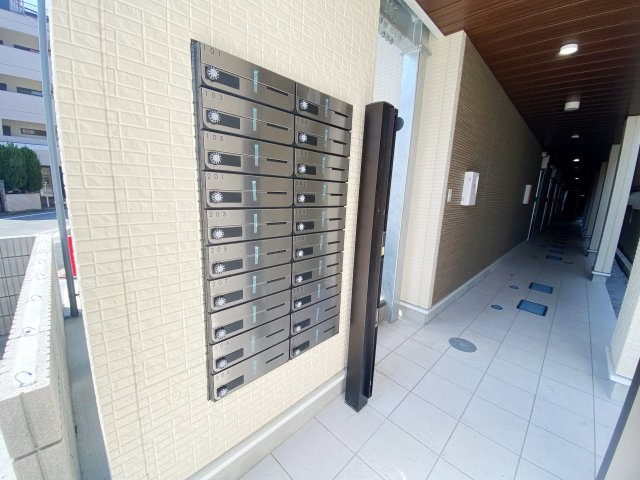 ラビエール戸田新曽Bのエントランス