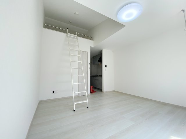 ラビエール戸田新曽Bの洋室|別号室の参考写真です。