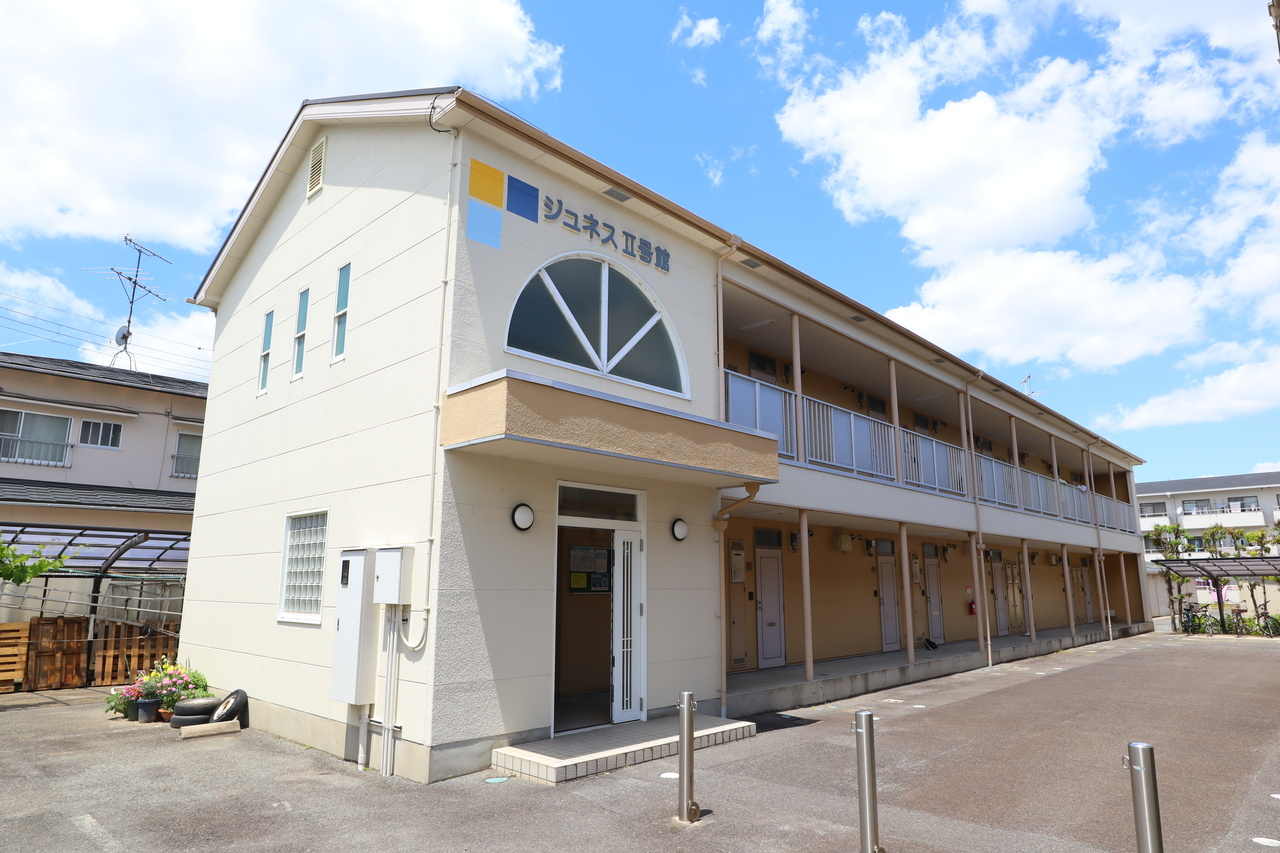 ジュネスⅡ号館の外観