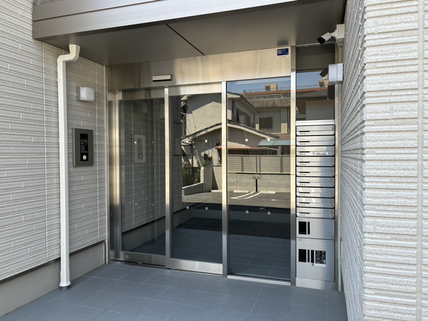 シャーメゾンリアン富雄元町のエントランス