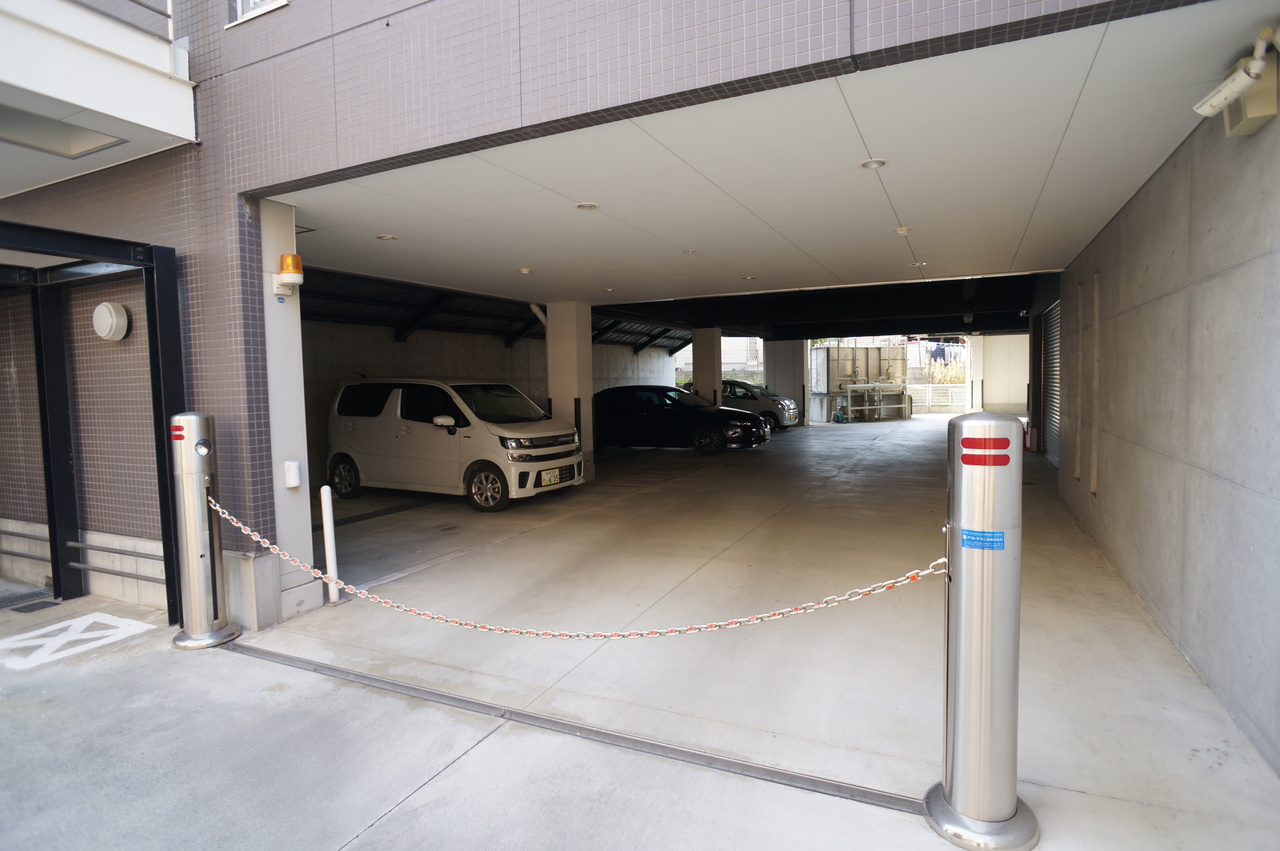 ヴィコンフォールの駐車場