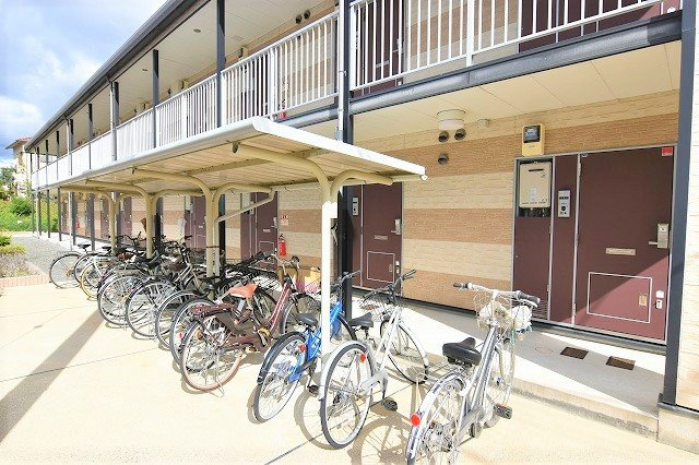 レオパレスＡＫＩのその他|屋根付き駐輪場（※無料）