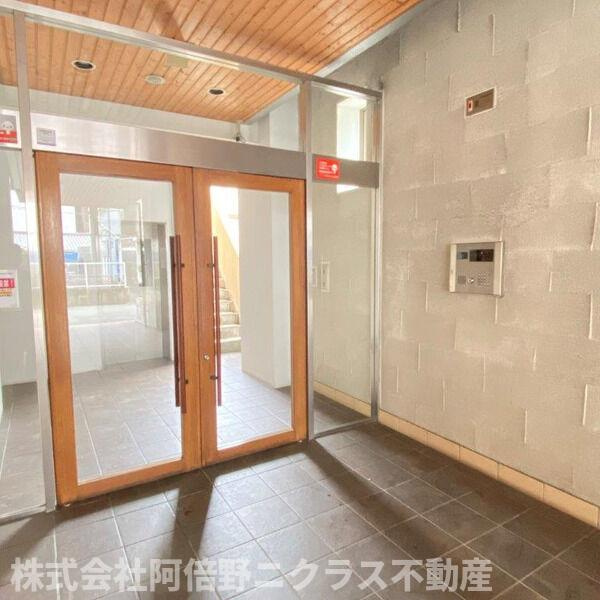 EST・Hのエントランス