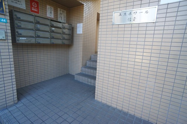 エスポワール信貴のエントランス