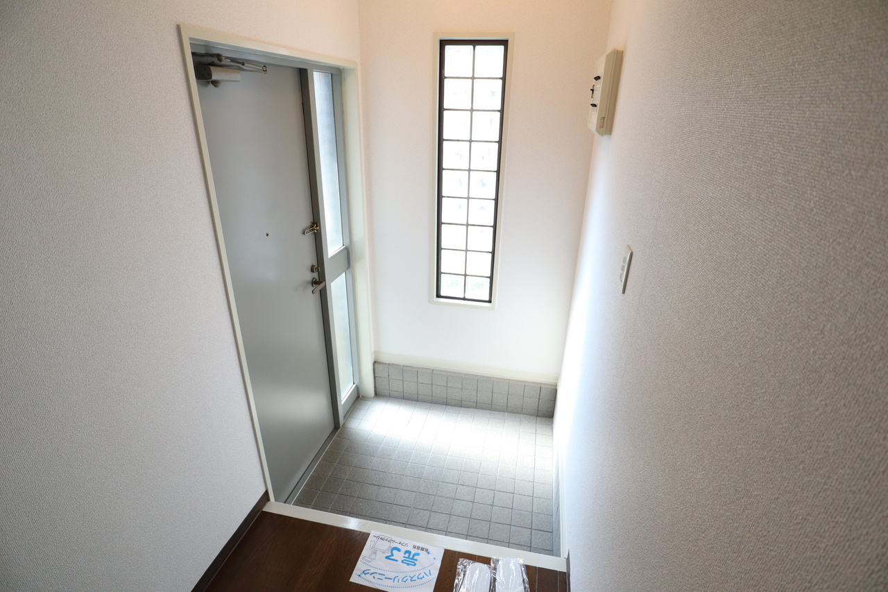 エスパース・ドゥ・帝塚山の玄関