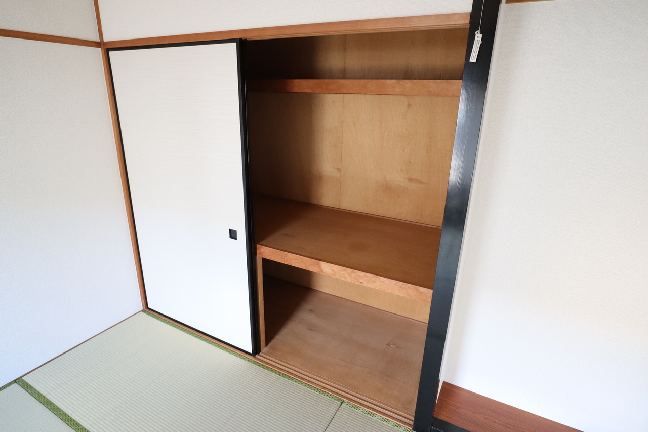 エスパース・ドゥ・帝塚山の収納