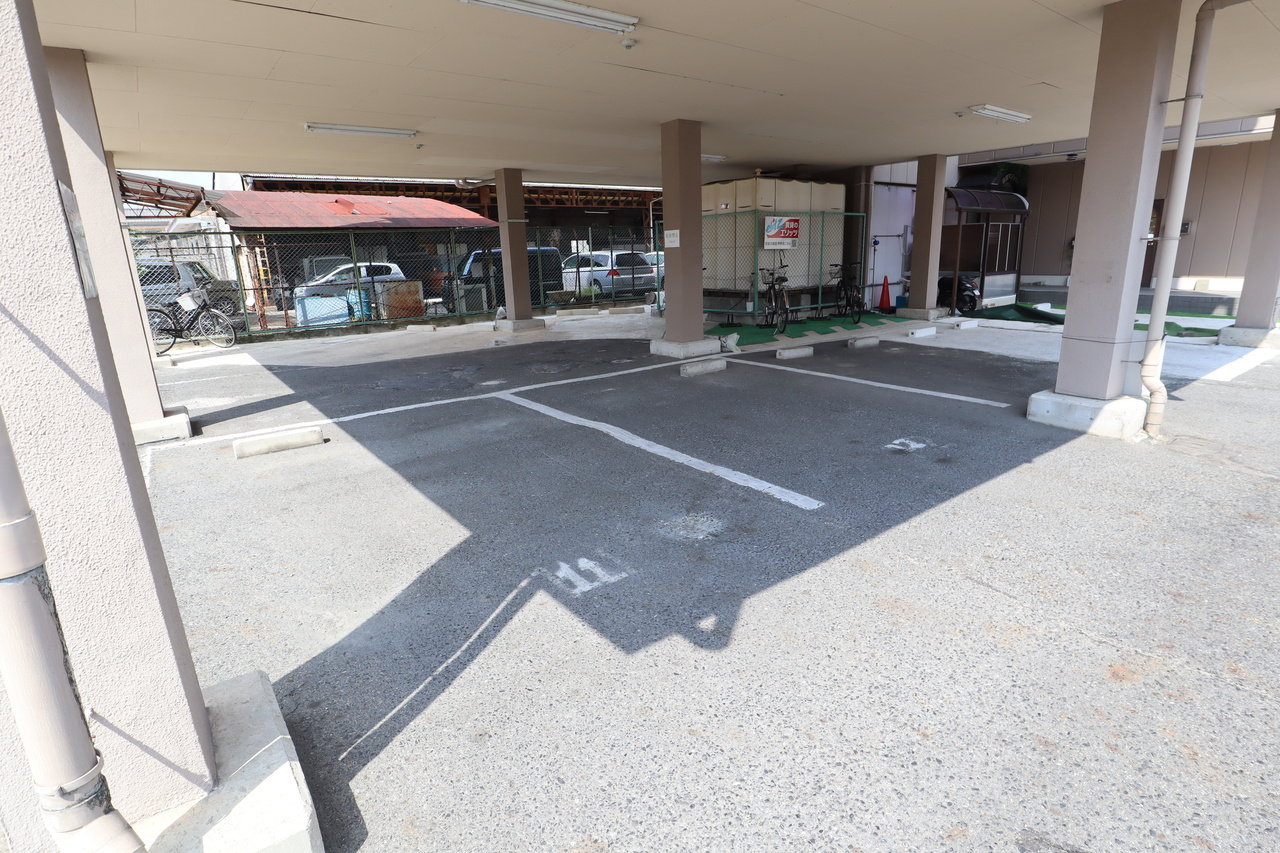 森田マンションの駐車場